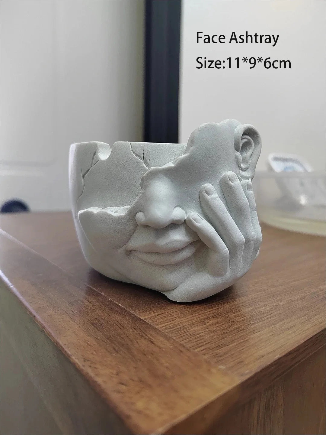 Bull-Dog Ashtray Decor