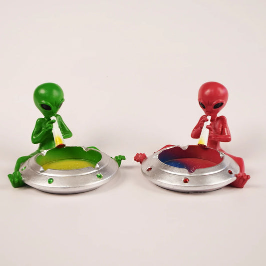 UFO Alien Ashtray: Exquisite Cosmic Design